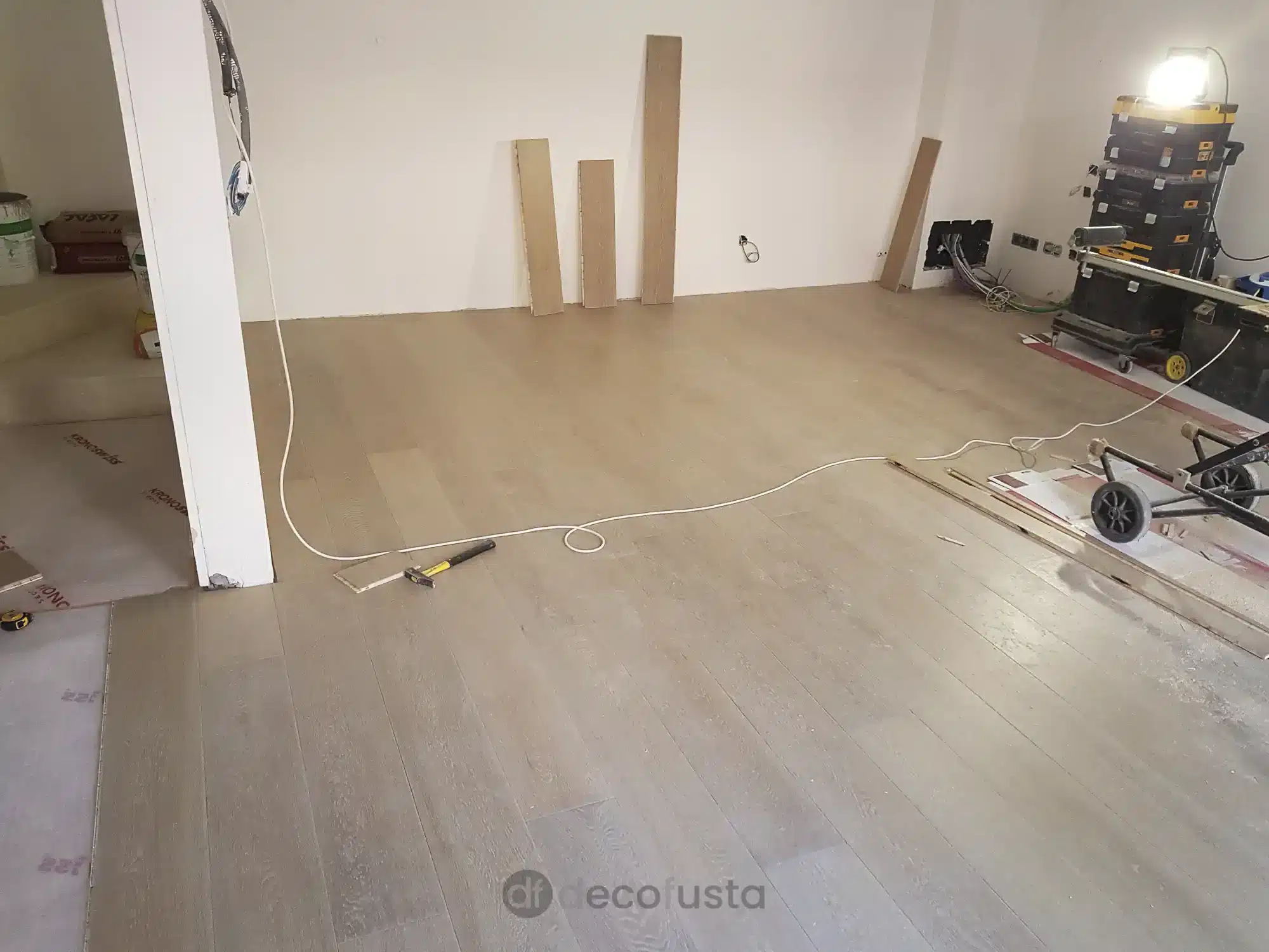 Instalación de suelo flotante a medida