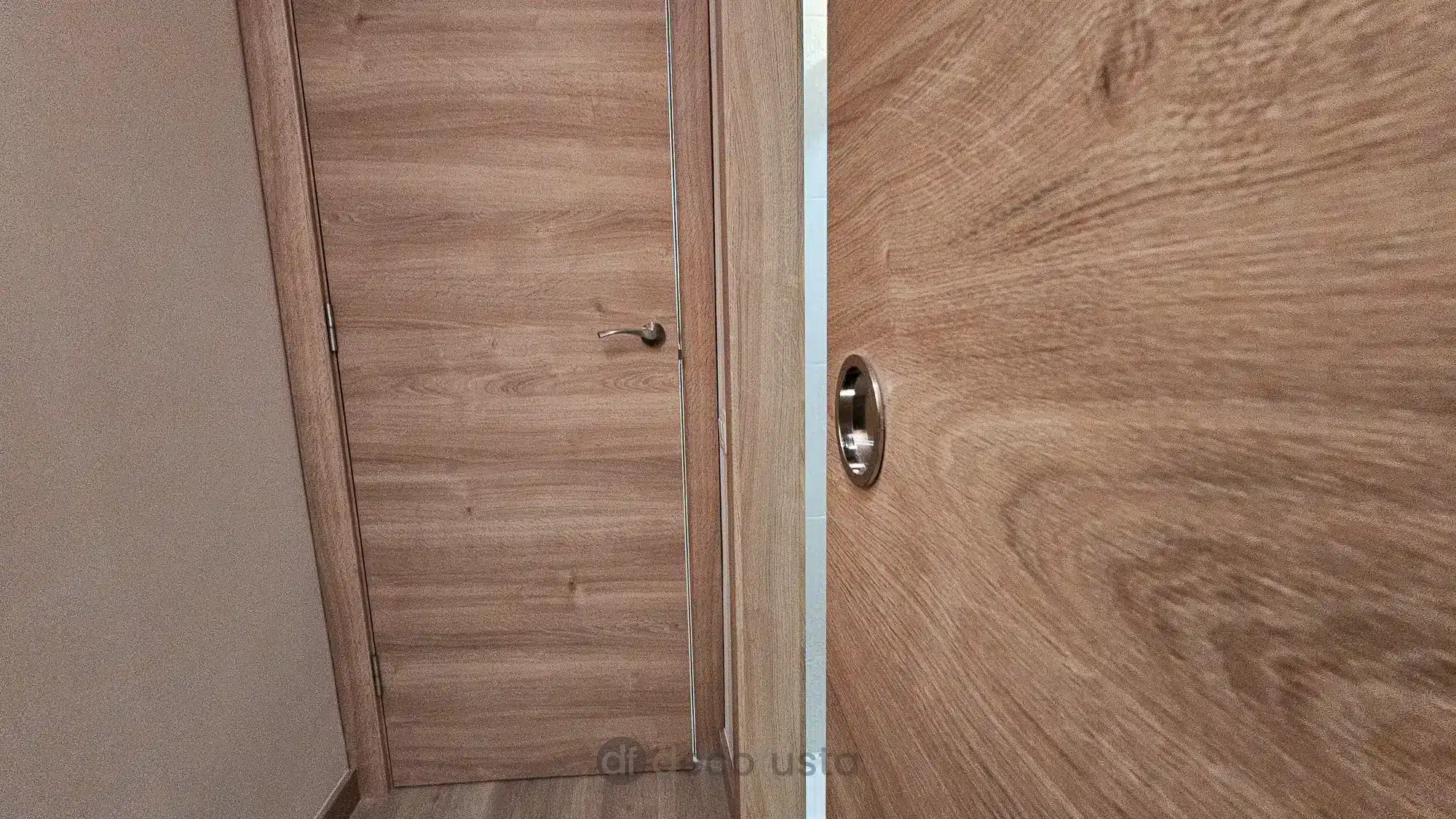 Puertas laminadas textura de madera